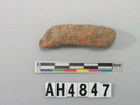 藏品(紅色夾砂陶把殘件)的圖片